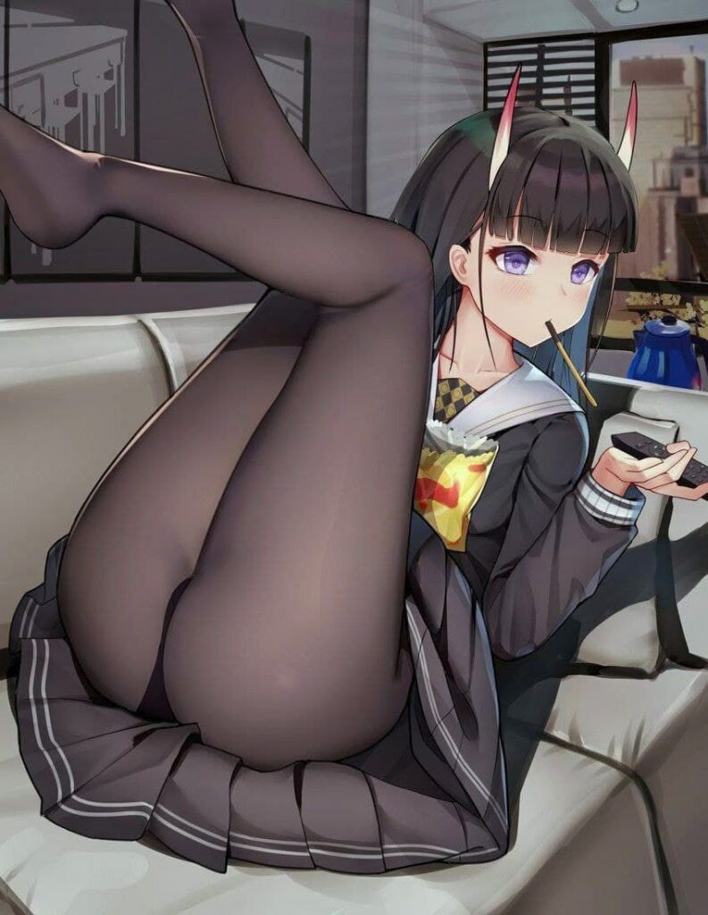 黒タイツ・ストッキングを履いている女の子の二次画像【微エロ】　その2