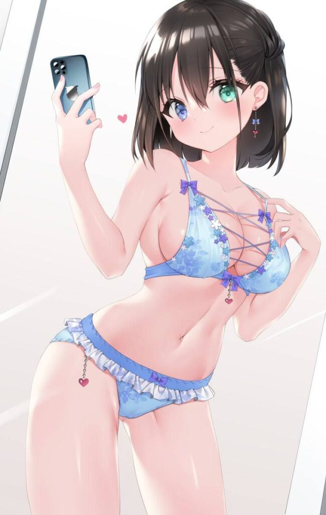 自撮りする女の子の二次画像【微エロ】