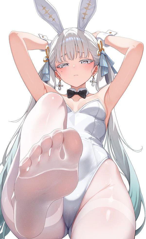 白タイツ・ストッキングを履いている女の子の二次エロ画像